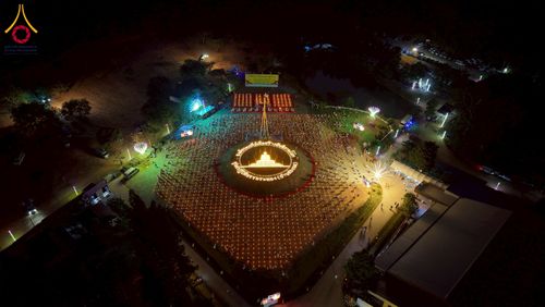 ภาพ No.275281:วันอาทิตย์ที่ 30 พฤศจิกายน พ.ศ. 2568 พิธีจุดประทีปถวายเป็นพุทธบูชา ณ ศูนย์ปฏิบัติธรรมระยอง (บ้านช่องลม)