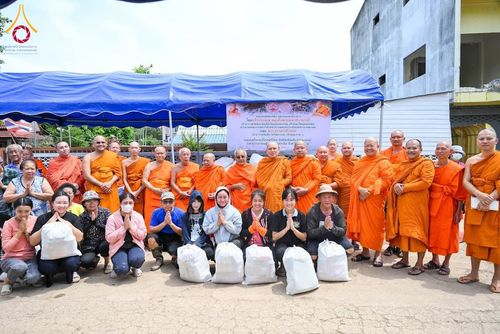 วันศุกร์ที่ 25 กันยายน พ.ศ. 2567 วัดพระธรรมกาย มูลนิธิธรรมกาย และคณะศิษยานุศิษย์ฯ ร่วมสมทบกัปปิยภัณฑ์ จำนวน 200,000 บาท สนับสนุนสำนักงานเจ้าคณะใหญ่หนตะวันออก ฝ่ายสาธารณสงเคราะห์ของมหาเถรสมาคม เพื่อช่วยเหลือผู้ประสบอุทกภัย