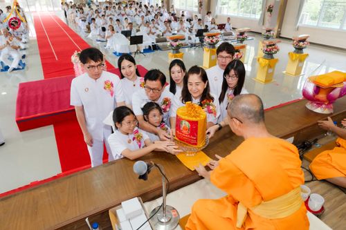 ภาพ No.171467:พิธีทอดกฐิน ณ ศูนย์พนมสารคาม ฉะเชิงเทรา ในโครงการกฐินสามัคคีทั่วไทย 30,000 วัด บูชาธรรม 80 ปี หลวงพ่อธัมมชโย โดยคณะศิษยานุศิษย์วัดพระธรรมกาย วันที่ 26 ตุลาคม พ.ศ. 2567