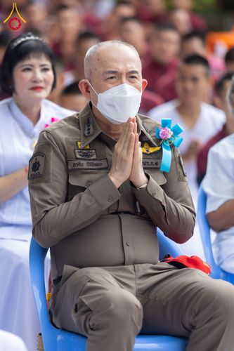 ภาพ No.351442:วันที่ 22 กันยายน พ.ศ. 2569  พิธีตักบาตรสามเณรธรรมทายาท โครงการบรรพชาพัฒนาคุณธรรม จริยธรรม  สำหรับนักเรียนนายสิบตำรวจ (นสต.) รุ่นที่ 16 ศูนย์ฝึกอบรมตำรวจภูธรภาค 1  ณ วัดพระพุทธบาทราชวรมหาวิหาร