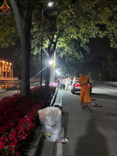 ภาพ No.105956:V.2 ทุ่มเท การเตรียมงาน เก็บงาน การรับบุญของเจ้าหน้าที่หน่วยงานต่างๆ เพื่อโครงการธรรมยาตรา กตัญญูบูชามหาปูชนียาจารย์ พระมงคลเทพมุนี (สด จนฺทสโร) พระผู้ปราบมาร อนุสรณ์สถาน 7 แห่ง ปีที่ 12 ระหว่างวันที่ 2 - 31 มกราคม พ.ศ.2567