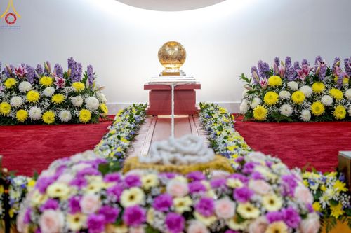 ภาพ No.142782:พิธีพัทธสีมา ประดิษฐานลูกนิมิตมหาสมบัติ สถาปนาอุโบสถวัดพระธรรมกายลอนดอน บูชาธรรม 80 ปี หลวงพ่อธัมมชโย วันเสาร์ที่ 22 มิถุนายน พ.ศ. 2567