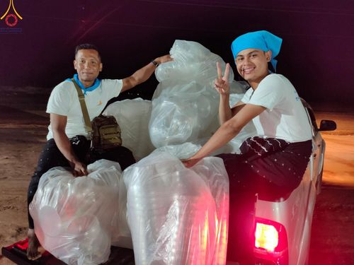 ภาพ No.130215:V.34 เพื่อธรรมเพื่อบางกล่ำ การรับบุญของเจ้าหน้าที่หน่วยงานต่างๆ  เพื่องานธรรมยาตราอัญเชิญพระบรมสารีริกธาตุ ประดิษฐาน ณ มหารัตนเจดีย์สิริปทุมสวรรค์ (เจดีย์อริยพุทธะ 5 พระองค์) ณ ศูนย์ปฏิบัติธรรมภาคใต้ อ.บางกล่ำ จ.สงขลา ระหว่างวันที่ 9-10 มีนาคม พ.ศ. 2567