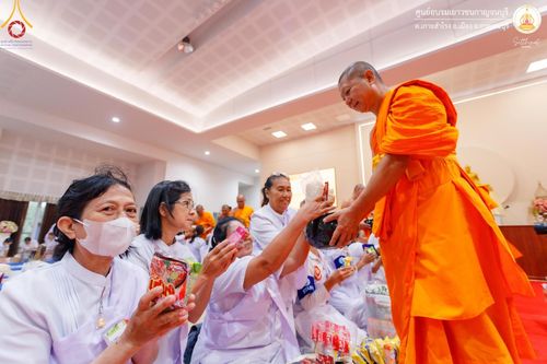 ภาพ No.152289:โครงการอบรมอุบาสก อุบาสิกาแก้ว ตัวแทนทอดกฐิน 30,000 วัด ทั่วไทย ระหว่างวันที่ 6-8 กันยายน พ.ศ. 2567 ณ ศูนย์อบรมเยาวชนกาญจนบุรี