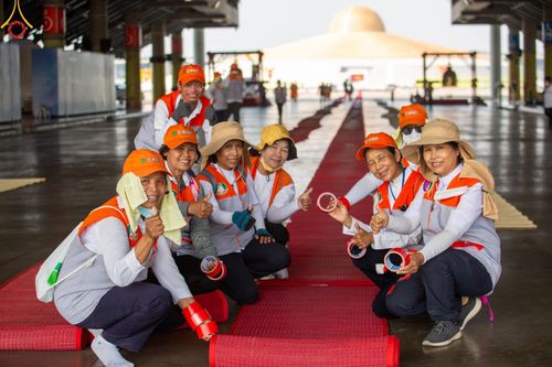 ภาพ No.121058:V.20 เป็นปลื้ม การเตรียมงาน เก็บงาน การรับบุญของเจ้าหน้าที่หน่วยงานต่างๆ เพื่อโครงการธรรมยาตรา กตัญญูบูชา มหาปูชนียาจารย์ พระมงคลเทพมุนี (สด จนฺทสโร) พระผู้ปราบมาร อนุสรณ์สถาน 7 แห่ง ปีที่ 12 ระหว่างวันที่ 2 - 31 มกราคม พ.ศ.2567