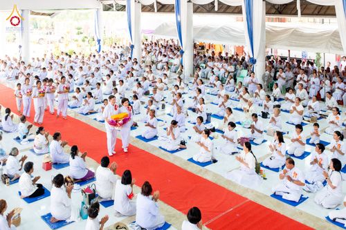 ภาพ No.327279:วันศุกร์ที่ 1 พฤษภาคม พ.ศ.2569 พิธีทอดผ้าป่า โปรยรัตนชาติ ตอกเสาเข็มมงคลต้นแรก สถาปนา “องค์พระเจดีย์เพื่อสร้างสันติภาพโลก” (แห่งแรกของภาคอีสาน) ณ ธุดงคสถานอำนาจเจริญ  อ.เมือง จ.อำนาจเจริญ