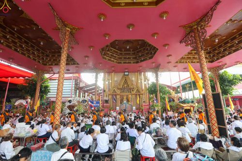 ภาพ No.295043:วันที่ 14 มกราคม พ.ศ. 2569 พิธีต้อนรับพระธรรมยาตรา อนุสรณ์สถานลำดับที่ 4  สถานที่เกิดด้วยกายธรรม ณ วัดโบสถ์บน ต.บางคูเวียง จ.นนทบุรี ในโครงการธรรมยาตรา กตัญญูบูชา มหาปูชนียาจารย์ พระมงคลเทพมุนี(สด จนฺทสโร) พระผู้ปราบมาร อนุสรณ์สถาน 7 แห่ง ปีที่ 14