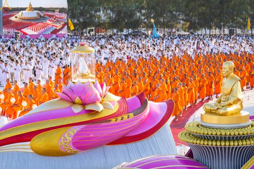 ภาพ No.301934:วันที่ 23 มกราคม พ.ศ. 2569 พิธีจุดประทีปธรรมถวายเป็นพุทธบูชา และบูชาธรรมมหาปูชนียาจารย์  ณ อนุสรณ์สถานลำดับที่ 5 สถานที่เผยแผ่วิชชาธรรมกายครั้งแรก อนุสรณ์สถานบางปลา วัดบางปลา อำเภอบางเลน จังหวัดนครปฐม ในโครงการธรรมยาตรา กตัญญูบูชา มหาปูชนียาจารย์ พระมงคล