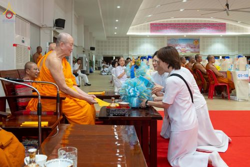ภาพ No.342705:วันเสาร์ที่ 8 สิงหาคม พ.ศ. 2569  พิธีทักษิณานุปทาน แด่บรรพชนตระกูลผ่องสวัสดิ์และหมู่ญาติที่ล่วงลับไปแล้ว ครั้งที่ 21 ณ พระมหาเจดีย์ทัตตชีโว ศูนย์อบรมเยาวชนกาญจนบุรี