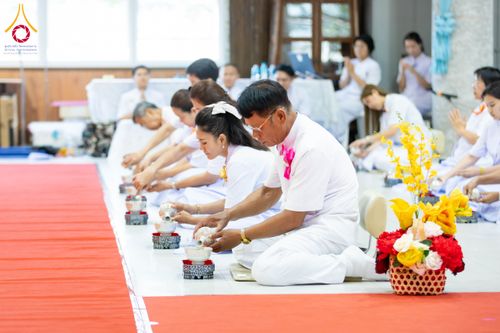 ภาพ No.315715:วันอาทิตย์ ที่ 22 มีนาคม พ.ศ. 2569 พิธีทอดผ้าป่าฉลองพระประธาน พิธีประดิษฐานพระบรมสารีริกธาตุในองค์พระประธาน พิธีจารึกชื่อบรรจุในแผ่นฌาน ณ ศูนย์ปฏิบัติธรรมสมุทรปราการ (บางบ่อ)