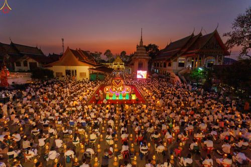 ภาพ No.297152:วันที่ 17 มกราคม พ.ศ. 2569 พิธีจุดประทีปถวายเป็นพุทธบูชา และบูชาธรรมมหาปูชนียาจารย์ (ภาพชุดที่ 2) ณ วัดโบสถ์บน ต.บางคูเวียง จ.นนทบุรี อนุสรณ์สถานลำดับที่ 4 สถานที่เกิดด้วยกายธรรม ในโครงการธรรมยาตรา กตัญญูบูชา มหาปูชนียาจารย์ พระมงคลเทพมุนี(สด จนฺทสโร) พร