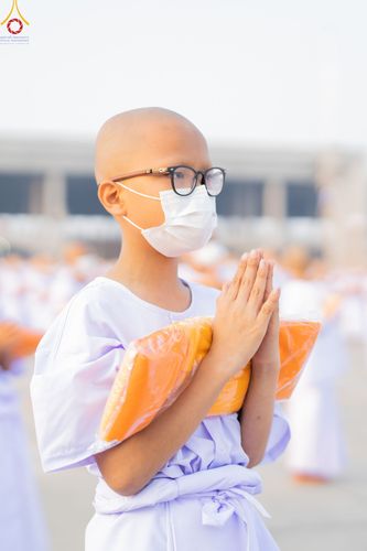 ภาพ No.79755:พิธีเวียนประทักษิณ ณ พระมหาธรรมกายเจดีย์ และพิธีวันทาเจดีย์ ในโครงการบรรพชาสามเณรฟื้นฟูพระพุทธศาสนาทั่วไทย วันเสาร์ที่ 8 เมษายน พ.ศ.2566