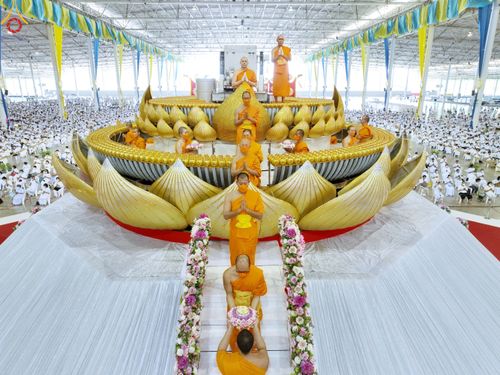 ภาพ No.77769:พิธีหล่อพระบรมพุทธเจ้า ทิศตะวันตก  วันอาทิตย์ที่ 19 มีนาคม พ.ศ. 2566 ณ วัดพระธรรมกาย จ.ปทุมธานี