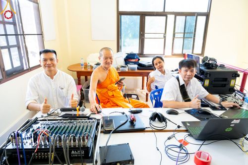 ภาพ No.311083:วันพฤหัสบดีที่ 26 กุมภาพันธ์ พ.ศ. 2569 พิธีถวายสังฆทานแด่คณะสงฆ์ 323 วัด ปีที่ 22 ครั้งที่ 182 พิธีมอบกองทุนหนุนแรงใจช่วยครูใต้ ปีที่ 19 ครั้งที่ 145 และพิธีทำบุญอุทิศส่วนกุศลให้ผู้วายชนม์