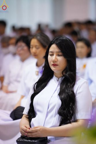 ภาพ No.167617:พิธีตักบาตรและพิธีบูชาข้าวพระ ในวันอาทิตย์ที่ 3 พฤศจิกายน พ.ศ. 2567 ณ วัดพระธรรมกาย