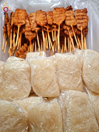 ภาพ No.203321:พิธีถวายภัตตาหารเป็นสังฆทาน แด่พระธรรมยาตรา ณ วัดพระธรรมกาย ตำบลคลองสาม อำเภอคลองหลวง จังหวัดปทุมธานี ในโครงการธรรมยาตรา กตัญญูบูชา มหาปูชนียาจารย์ พระมงคลเทพมุนี(สด จนฺทสโร) พระผู้ปราบมาร อนุสรณ์สถาน 7 แห่ง ปีที่ 13 วันที่ 29 มกราคม พ.ศ. 2568