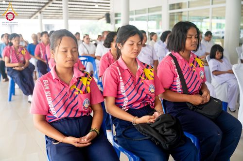 ภาพ No.156272:พิธีถวายสังฆทานแด่คณะสงฆ์ 323 วัด 4 จังหวัดชายแดนภาคใต้ ปีที่ 20 ครั้งที่ 173 พิธีมอบกองทุนหนุนแรงใจช่วยครูใต้ ปีที่ 17 ครั้งที่ 137 วันเสาร์ที่ 21 กันยายน พ.ศ.2567 ณ ศูนย์ปฏิบัติธรรมภาคใต้ อ.บางกล่ำ จ.สงขลา