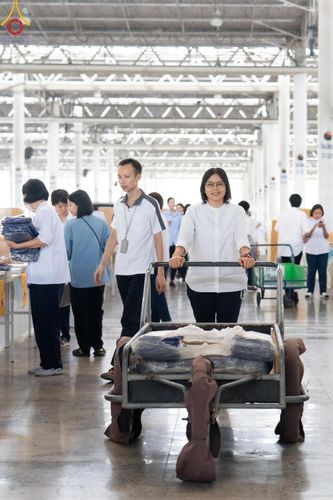 ภาพ No.60956:V.37 ยิ่งกว่าดี เพื่อ 80 ปีของพ่อ ภาพการเตรียมงานของหน่วยงานต่างๆ เพื่อพิธีฉลองอายุวัฒนมงคล 80 ปี หลวงพ่อธัมมชโย และรับถวายมหาสังฆทาน 10,000 กว่าวัดทั่วประเทศ ในวันคุ้มครองโลก วันจันทร์ที่ 22 เมษายน พ.ศ. 2567