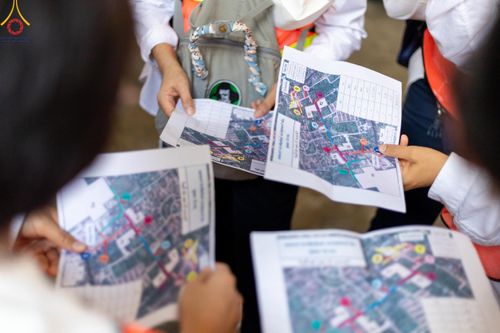 ภาพ No.117077:V.16 เป็นทีม การเตรียมงาน เก็บงาน การรับบุญของเจ้าหน้าที่หน่วยงานต่างๆ เพื่อโครงการธรรมยาตรา กตัญญูบูชามหาปูชนียาจารย์ พระมงคลเทพมุนี (สด จนฺทสโร) พระผู้ปราบมาร อนุสรณ์สถาน 7 แห่ง ปีที่ 12 ระหว่างวันที่ 2 - 31 มกราคม พ.ศ. 2567