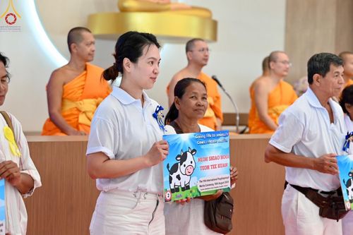 ภาพ No.148711:พิธีบุพเปตพลี, พิธีทอดผ้าป่า, พิธีไถ่ชีวิตโค 80 ตัว ให้ชีวิตสัตว์เป็นทาน ณ ศูนย์ปฎิบัติธรรมภาคใต้ อ.บางกล่ำ จ.สงขลา วันเสาร์ที่ 10 สิงหาคม พ.ศ. 2567