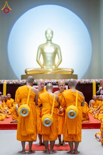 ภาพ No.244908:วันเสาร์ที่ 6 กันยายน พ.ศ. 2568 พิธีถวายบาตร บรรพชา อุปสมบทของนาคธรรมทายาท โครงการอุปสมบทหมู่บูชาธรรมครบรอบ 108 ปี  วันครูผู้ค้นพบวิชชาธรรมกาย ณ โบสถ์พระไตรปิฎก วัดพระธรรมกาย