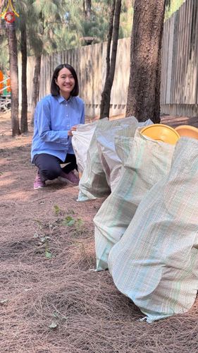 ภาพ No.198847:V.50 สารพัดV สารพัดดี ที่ธรรมยาตรา ในโครงการธรรมยาตรา กตัญญูบูชา มหาปูชนียาจารย์ พระมงคลเทพมุนี(สด จนฺทสโร) พระผู้ปราบมาร อนุสรณ์สถาน 7 แห่ง ปีที่ 13 ระหว่างวันที่ 2-31 มกราคม พ.ศ. 2568