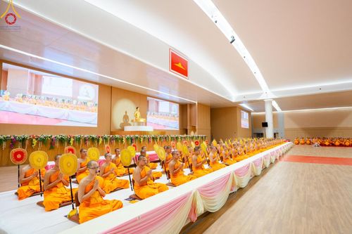 ภาพ No.153321:พิธีมุทิตาสักการะ พระภิกษุ-สามเณร ผู้สอบไล่ได้เปรียญธรรม ประโยค 1-2 ถึงประโยค ป.ธ.9 และบาลีศึกษา ประโยค1-2 ถึง บ.ศ.9 , พิธีมอบดวงแก้วสามเณรผู้ทรงบาลีไวยากรณ์ วัดพระธรรมกาย และ ศูนย์ส่งเสริมศีลธรรมในประเทศและต่างประเทศ วันอาทิตย์ที่ 8 กันยายน พ.ศ.2567