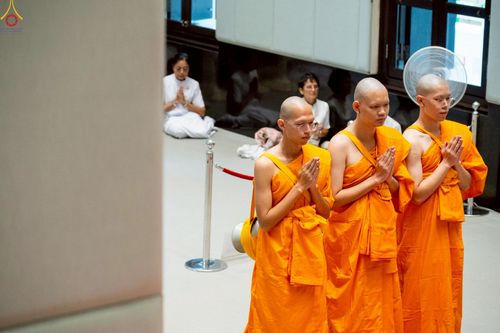 ภาพ No.229274:วันเสาร์ที่ 14 มิถุนายน พ.ศ. 2568 พิธีบรรพชา , พิธีถวายบาตร , พิธีอุปสมบท ในโครงการบรรพชาอุปสมบทหมู่ ผู้บริหารรุ่นที่ 15 และ อุดมศึกษา รุ่นที่ 52 ณ โบสถ์พระไตรปิฎก วัดพระธรรมกาย