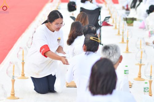 ภาพ No.130129:V.34 เพื่อธรรมเพื่อบางกล่ำ การรับบุญของเจ้าหน้าที่หน่วยงานต่างๆ  เพื่องานธรรมยาตราอัญเชิญพระบรมสารีริกธาตุ ประดิษฐาน ณ มหารัตนเจดีย์สิริปทุมสวรรค์ (เจดีย์อริยพุทธะ 5 พระองค์) ณ ศูนย์ปฏิบัติธรรมภาคใต้ อ.บางกล่ำ จ.สงขลา ระหว่างวันที่ 9-10 มีนาคม พ.ศ. 2567