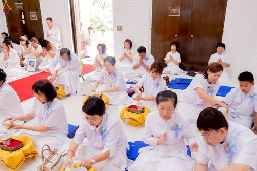 ภาพ No.252362:วันที่ 4-5 ตุลาคม พ.ศ. 2568  วัดพระธรรมกายแคลิฟอร์เนีย ประเทศสหรัฐอเมริกา ได้จัดพิธีตัดปอยผม โดยคณะสงฆ์ ญาติ ๆ และสาธุชน ให้กับนาคธรรมทายาท 8 ท่าน และได้จัดพิธีบรรพชา-อุปสมบท ฉลองพิธีทอดกฐินบรมจักรพรรดิ สร้างอุโบสถ 82 ปี บูชาธรรมหลวงพ่อธัมมชโย