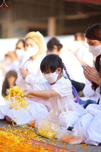 ภาพ No.72348:พิธีต้อนรับพระธรรมยาตรา ในโครงการธรรมยาตรากตัญญูบูชา มหาปูชนียาจารย์ พระมงคลเทพมุนี(สด จนฺทสโร) พระผู้ปราบมาร อนุสรณ์สถาน 7 แห่ง ปีที่ 11 วันที่ 18 มกราคม พ.ศ. 2566 ณ อนุสรณ์สถานลำดับที่ 4 สถานที่เกิดด้วยกายธรรม วัดโบสถ์ (บน) บางคูเวียง อ.บางกรวย จ.นนทบุ