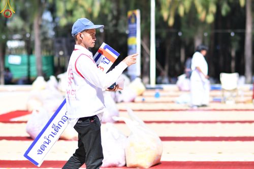 ภาพ No.105922:V.2 ทุ่มเท การเตรียมงาน เก็บงาน การรับบุญของเจ้าหน้าที่หน่วยงานต่างๆ เพื่อโครงการธรรมยาตรา กตัญญูบูชามหาปูชนียาจารย์ พระมงคลเทพมุนี (สด จนฺทสโร) พระผู้ปราบมาร อนุสรณ์สถาน 7 แห่ง ปีที่ 12 ระหว่างวันที่ 2 - 31 มกราคม พ.ศ.2567