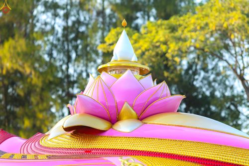 ภาพ No.281560:วันที่ 24 ธันวาคม พ.ศ.2568 พระธรรมยาตรา ปฏิบัติธรรม และถ่ายภาพหมู่ประวัติศาสตร์ ณ ลานหน้ามหาวิหารพระมงคลเทพมุนีฯ วัดพระธรรมกาย