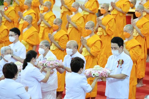 ภาพ No.81604:พิธีหล่อพระประธานเพื่อประดิษฐาน ณ ห้องแก้วสารพัดนึก 2 เนื่องในวันวิสาขบูชา วันเสาร์ที่ 3 มิถุนายน 2566 ณ วัดพระธรรมกาย จ.ปทุมธานี