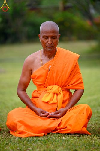 ภาพ No.314626:วันที่ 20 มีนาคม พ.ศ. 2569 พระอาจารย์ แนะนำการปฏิบัติธรรมให้แก่สามเณร  โครงการบรรพชาสามเณร 500 รูป เนปาล ณ วิหารมายาเทวี ประเทศเนปาล