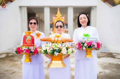 ภาพ No.164563:พิธีทอดกฐิน ณ วัดทางหลวง อ.บางซ้าย จ.พระนครศรีอยุธยา ในโครงการกฐินสามัคคีทั่วไทย 30,000 วัด บูชาธรรม 80 ปี หลวงพ่อธัมมชโย โดยคณะศิษยานุศิษย์วัดพระธรรมกาย วันที่ 20 ตุลาคม พ.ศ. 2567