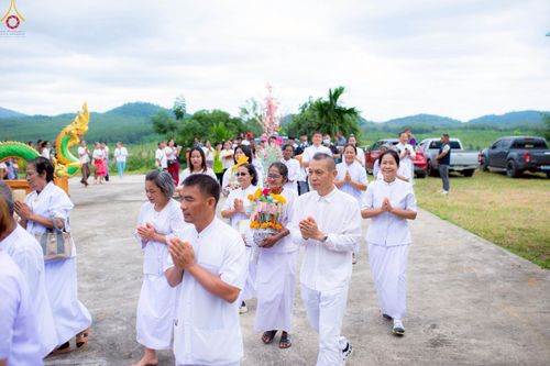 ภาพ No.267933:วันที่ 29 ตุลาคม พ.ศ. 2568 พิธีทอดกฐินสามัคคีทั่วไทย ณ วัดวังกระแพร อ.โป่งน้ำร้อน จ.จันทบุรี โดยคณะศิษยานุศิษย์ บูชาธรรม 81 ปี หลวงพ่อธัมมชโย