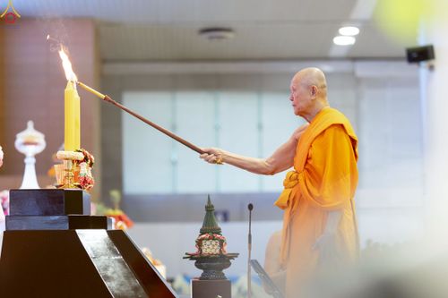 ภาพ No.243565:วันอาทิตย์ที่ 7 กันยายน พ.ศ. 2568 พิธีบูชาครูผู้ค้นพบวิชชาธรรมกาย , พิธีบูชาข้าวพระ ณ สภาธรรมกายสากล วัดพระธรรมกาย