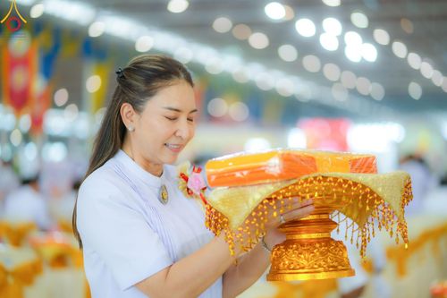 ภาพ No.154456:พิธีทอดผ้าป่าสมทบกฐินวัดพระธรรมกาย และสมทบกฐิน 30,000 วัดทั่วไทย ครั้งที่ 2 ณ สภาธรรมกายสากล วัดพระธรรมกาย วันอังคารที่ 17 กันยายน พ.ศ. 2567