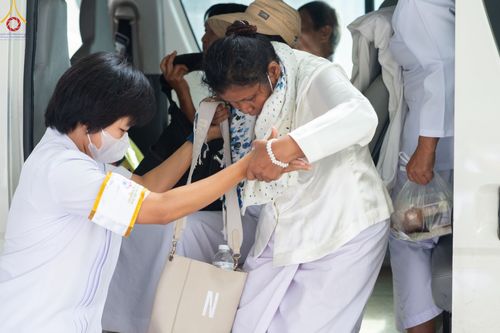 ภาพ No.88863:พิธีบูชาครูผู้ค้นพบวิชชาธรรมกาย วันศุกร์ที่ 29 กันยายน พ.ศ. 2566 วันเพ็ญขึ้น 15 ค่ำ เดือน 10 ณ วัดพระธรรมกาย