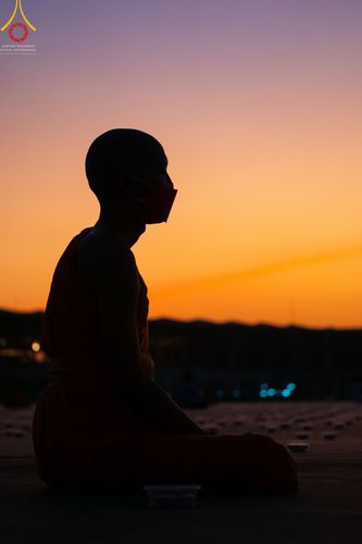 ภาพ No.67843:พิธีเจริญพระพุทธมนต์ จุดประทีปถวายเป็นพุทธบูชา และพิธีฉลองชัยสวดมนต์บทธรรมจักร 4,990,000,082 จบ เนื่องในวาระอายุวัฒนมงคลครบ 82 ปี หลวงพ่อทัตตชีโว ณ พระมหาธรรมกายเจดีย์ วัดพระธรรมกาย จ.ปทุมธานี วันพุธที่ 21 ธันวาคม พ.ศ. 2565