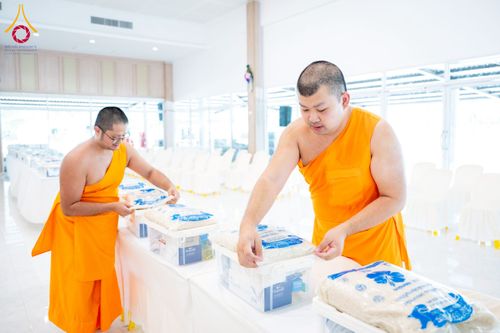 ภาพ No.225879:วันเสาร์ที่ 24 พฤษภาคม พ.ศ. 2568 พิธีถวายสังฆทาน 323 วัด ปีที่ 21 ครั้งที่ 177 พิธีมอบกองทุนหนุนแรงใจช่วยครูใต้ ปีที่ 18 ครั้งที่ 141 และพิธีทำบุญอุทิศส่วนกุศลให้ผู้วายชนม์ ณ ศูนย์ปฏิบัติธรรมภาคใต้ จ.สงขลา