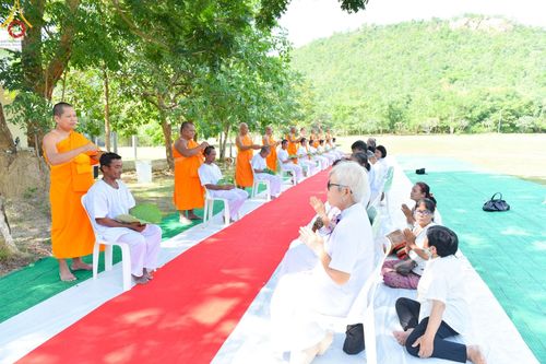 ภาพ No.102090:พิธีบรรพชาและอุปสมบทหมู่ธรรมทายาท ในโครงการอุปสมบทหมู่ รุ่นบูชาธรรมมหาปูชนียาจารย์ ณ ศูนย์ปฏิบัติธรรมและศูนย์อบรมเยาวชนเพชรบุรี อ.ท่ายาง จ.เพชรบุรี วันเสาร์ที่ 9 ธันวาคม พ.ศ. 2566