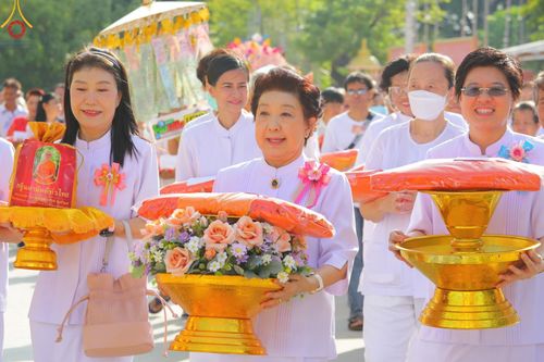 ภาพ No.166334:พิธีทอดกฐิน ณ วัดคูหาสุวรรณ จ.สุโขทัย ในโครงการกฐินสามัคคีทั่วไทย 30,000 วัด บูชาธรรม 80 ปี หลวงพ่อธัมมชโย โดยคณะศิษยานุศิษย์วัดพระธรรมกาย วันที่ 27 ตุลาคม พ.ศ. 2567