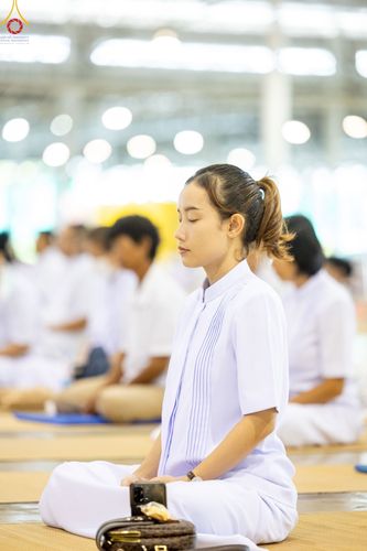 ภาพ No.83779:พิธีมอบโล่เกียรติยศ โครงการผู้นำแสงสว่างออนไลน์ ประจำปี 2565 ในวันอาทิตย์ที่ 2 กรกฎาคม พ.ศ. 2566 ณ วัดพระธรรมกาย