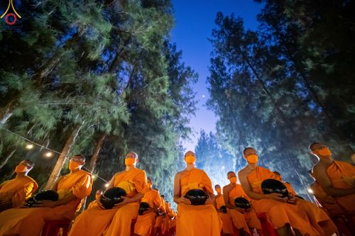 ภาพ No.107333:พิธีตักบาตรพระธรรมยาตราฯ ในโครงการธรรมยาตรากตัญญูบูชา มหาปูชนียาจารย์ พระมงคลเทพมุนี(สด จนฺทสโร) พระผู้ปราบมาร ปีที่ 12 ณ อนุสรณ์สถานมหาวิหารพระมงคลเทพมุนี อ.สองพี่น้อง จ.สุพรรณบุรี วันที่ 7 มกราคม พ.ศ. 2567