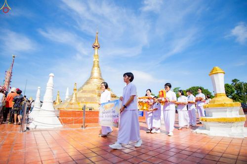 ภาพ No.258863:วันที่ 19 ตุลาคม พ.ศ. 2568 พิธีทอดกฐินสามัคคีทั่วไทย 30,000 วัด โดยคณะศิษยานุศิษย์ บูชาธรรม 81 ปี หลวงพ่อธัมมชโย ณ วัดเมตารางค์ อ.สามโคก จ.ปทุมธานี