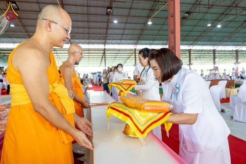 ภาพ No.250242:วันอังคารที่ 7 ตุลาคม พ.ศ. 2568 พิธีทอดผ้าป่าเพื่อสร้าง "ลานอเนกประสงค์พญานาค 4 ตระกูล" ณ พุทธอุทยานนานาชาติ อ.โพนพิสัย จ.หนองคาย