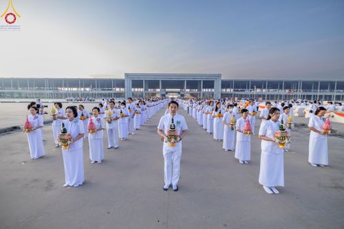 ภาพ No.180496:พิธีบรรพชาอุปสมบท โครงการอุปสมบทบูชาธรรมมหาปูชนียาจารย์ ประจำปีพุทธศักราช 2567 วันเสาร์ที่ 7 ธันวาคมพ.ศ. 2567 ณ วัดพระธรรมกาย จ.ปทุมธานี