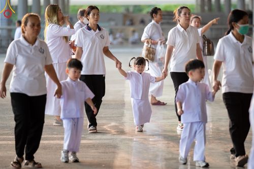 ภาพ No.136521:พิธีตักบาตร พิธีบูชาข้าวพระ ในวันอาทิตย์ต้นเดือนที่ 5 พฤษภาคม พ.ศ. 2567 ณ วัดพระธรรมกาย จ.ปทุมธานี